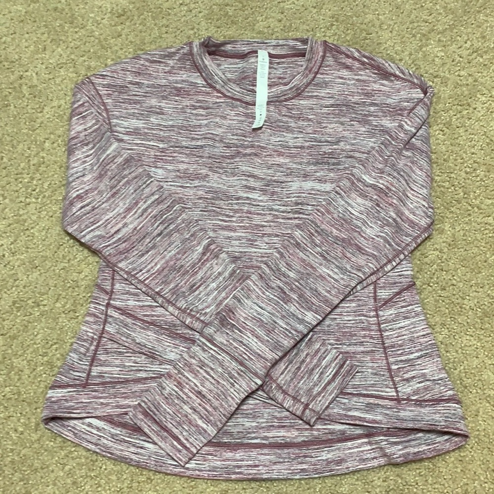 Women’s Lululemon Sz L close to crossing L/S shirt